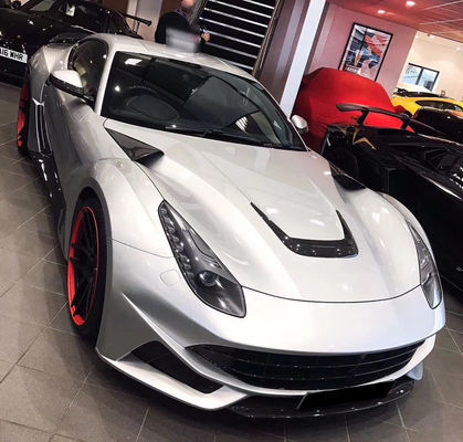 Serat Karbon Berkualitas Tinggi untuk Ferrari F12 Dekorasi Tutup Serat Karbon F12 Kompartemen Mesin Serat Karbon Tuyere Sepotong Kecil