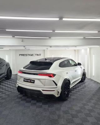 Lamborghini Urus Karoseri serat karbon Kit URUS 1016 gaya serat karbon depan lip diffuser spoiler hood roda lengkungan