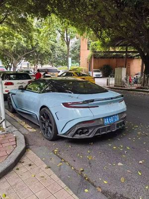 Aston Martin DB11 Carbon Fiber Body Kit DB11 gaya mansory depan dan belakang bumper side skirt fender hood spoiler