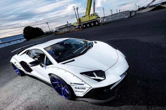 Untuk Lamborghini Aventador LP700 Carbon Fiber Body Kit LP700 Upgraded LB-style Side Skirt Spoiler Wheel Arch
