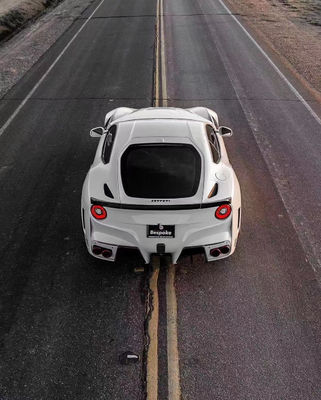 Untuk Ferrari F12 Carbon Fiber Body Kit F12 Meningkatkan Gaya SVR Bagian Depan dan Belakang Bumper Spoiler Dengan Hood Fenders
