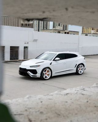 Lamborghini URUS Carbon Body Kit NT Style Bagian Depan Lip Diffuser Spoiler Custom Wide Body Kits