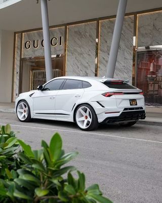 Lamborghini URUS Carbon Body Kit NT Style Bagian Depan Lip Diffuser Spoiler Custom Wide Body Kits