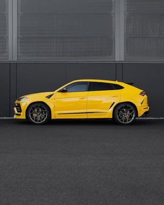 Yellow Lamborghini Urus Body Kit Karbon Fiber Lip Depan Mobil Mewah Diffuser Widebody Kit