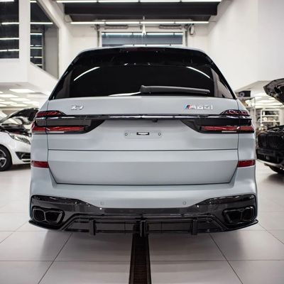 Untuk BMW X7 Carbon Fiber Body Kit X7 Carbon Fiber Front Lip Diffuser Spoiler Hood Side Skirt Wide Body Kit