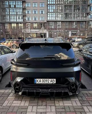 XM Bmw Wide Body Kit Serat Karbon Bagian Depan Lip Spoiler Hitam Bmw Side Skirt Wheel Arch