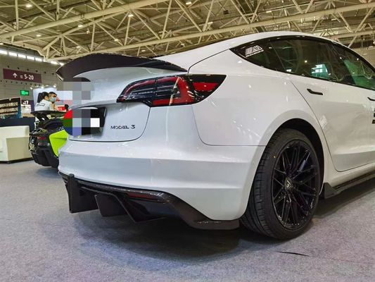 Menjual Model 3 Body Kit Upgrade untuk Tesla Model 3 Dengan Robot Gaya Depan dan Belakang Bumper Spoiler