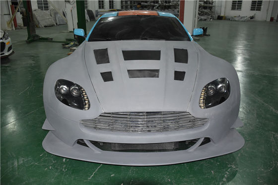 Untuk Aston Martin Vantage Carbon Fiber Body Kit Vantage Bagian depan dan belakang Bumper Spoiler Hood Widebody Kit